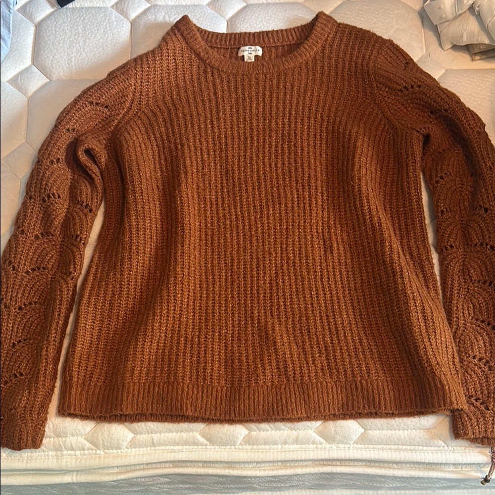 Mason&belle tan sweater, size medium,